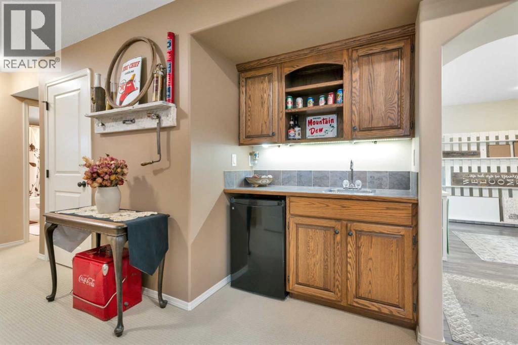 52 Irving Crescent Property Photo 18