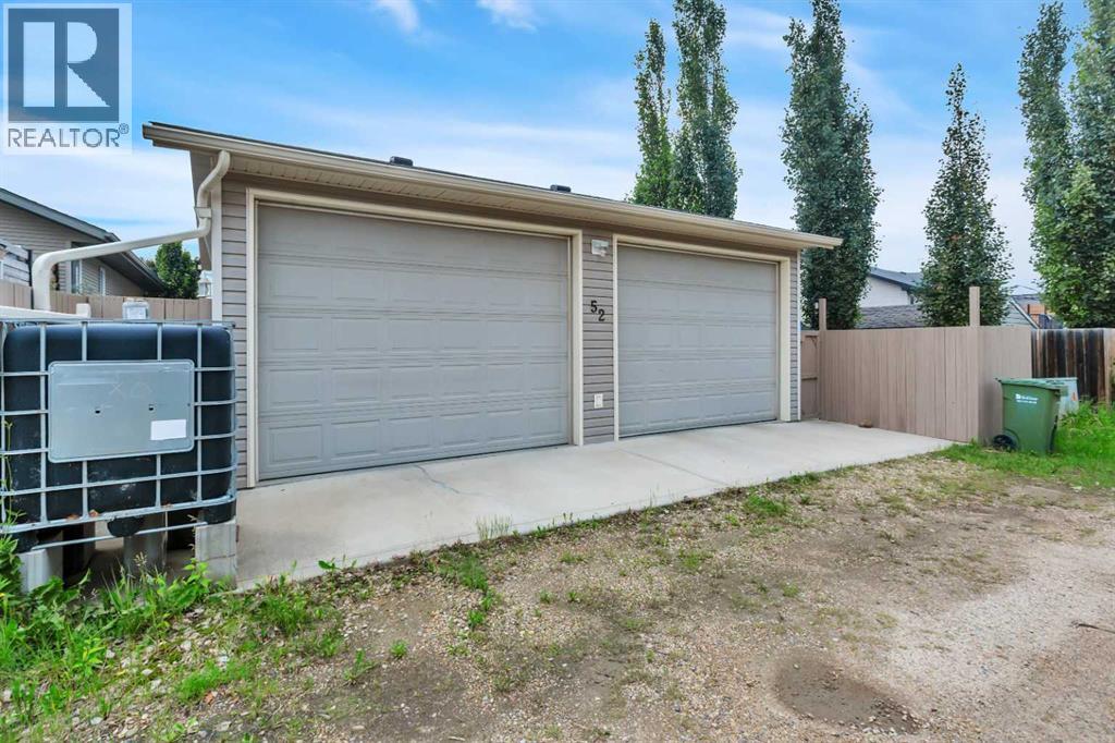 52 Irving Crescent Property Photo 41