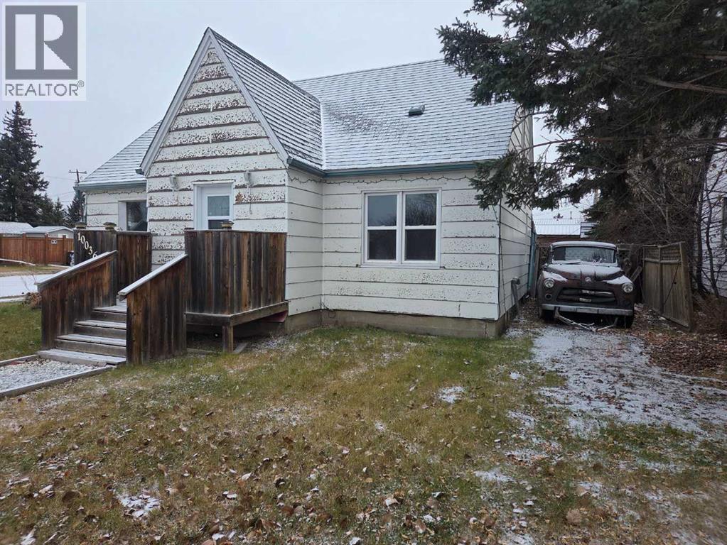 10036 103 Avenue Property Photo 2
