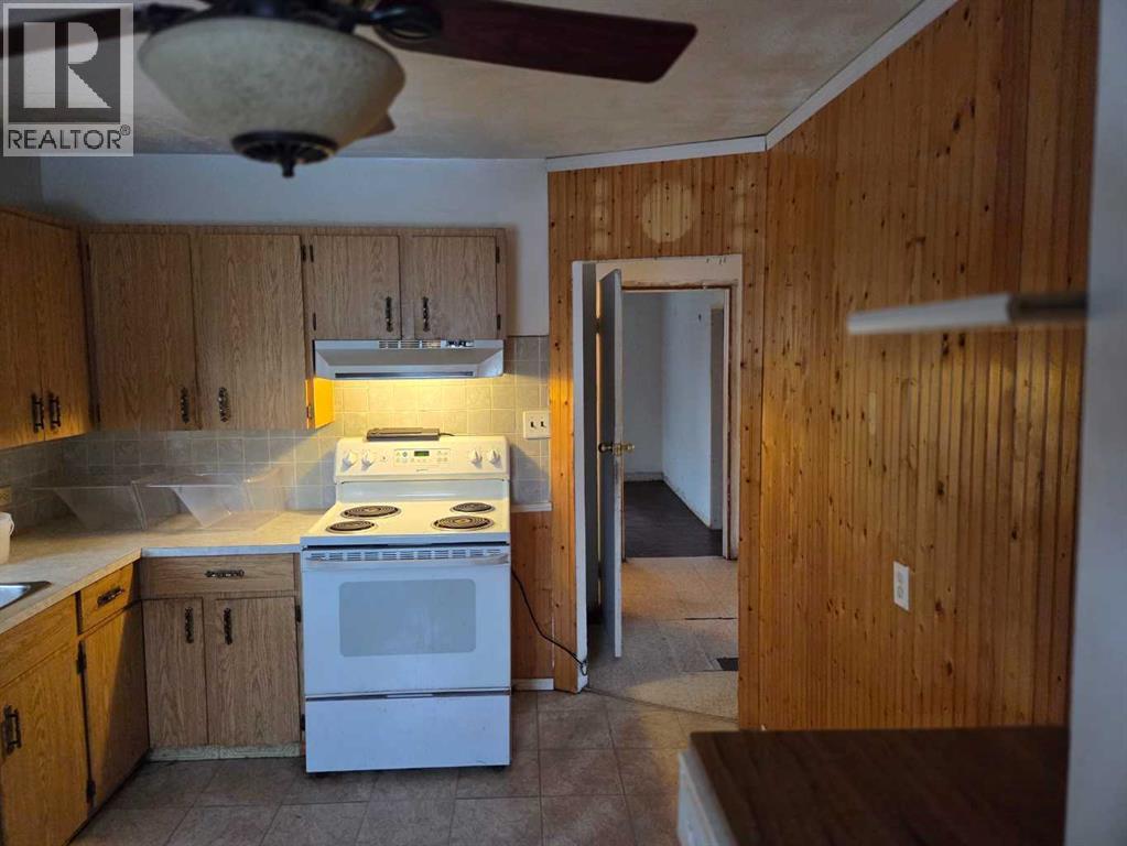 10036 103 Avenue Property Photo 4