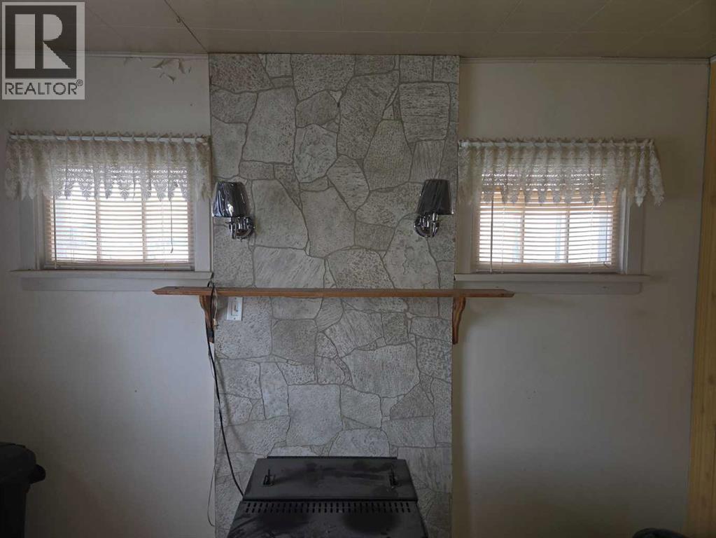 10036 103 Avenue Property Photo 8