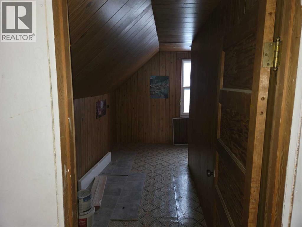 10036 103 Avenue Property Photo 17