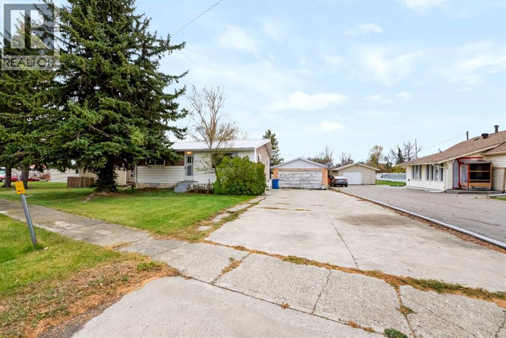 5119 55 Avenue Property Photo 1
