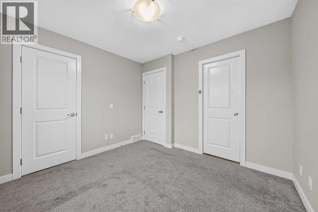 87 Legacy View Se Property Photo 28