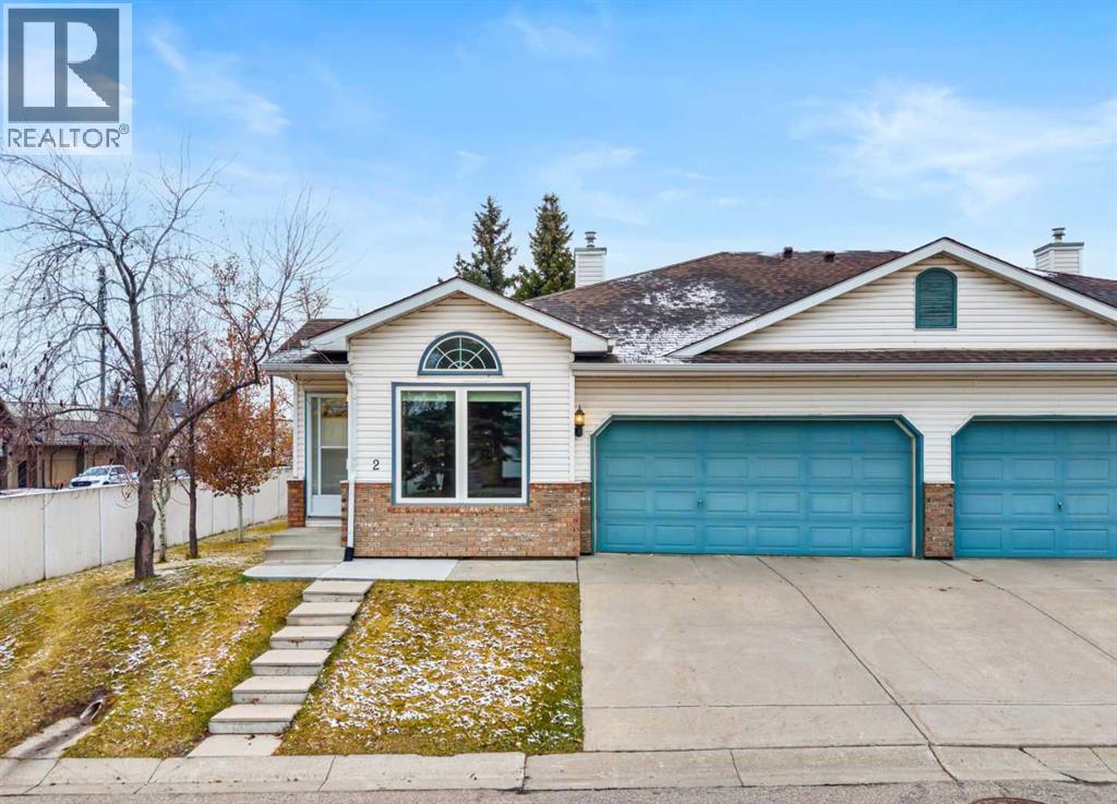 2 Rivercrest Villas Se Property Photo 1