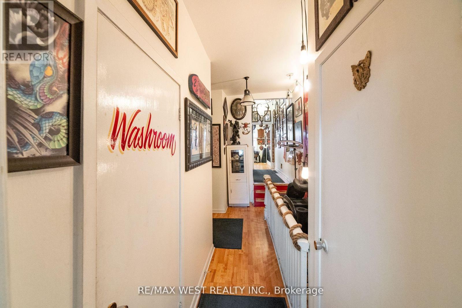 135 Ossington Avenue Property Photo 11