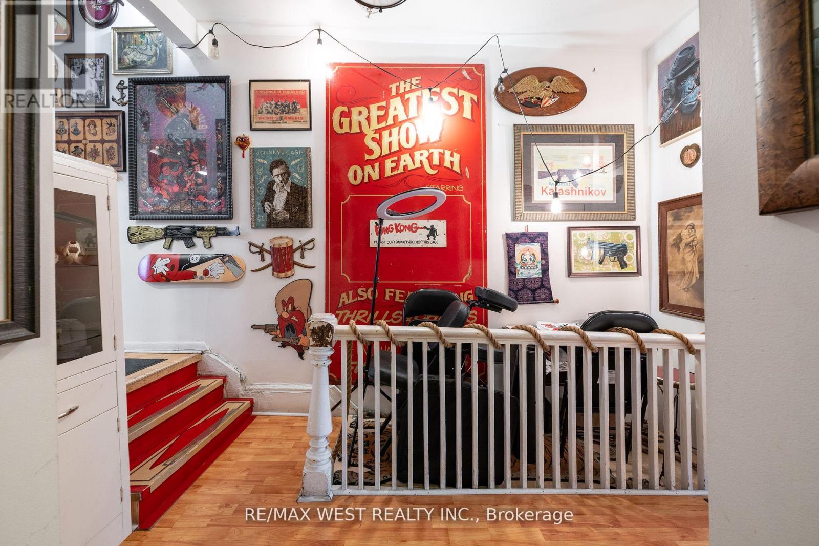 135 Ossington Avenue Property Photo 13
