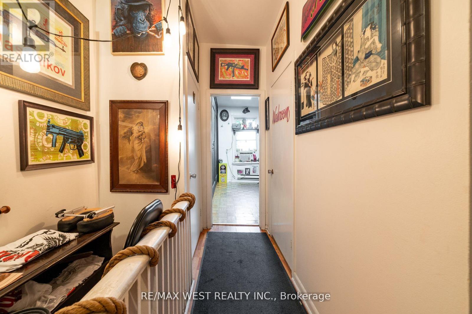 135 Ossington Avenue Property Photo 14