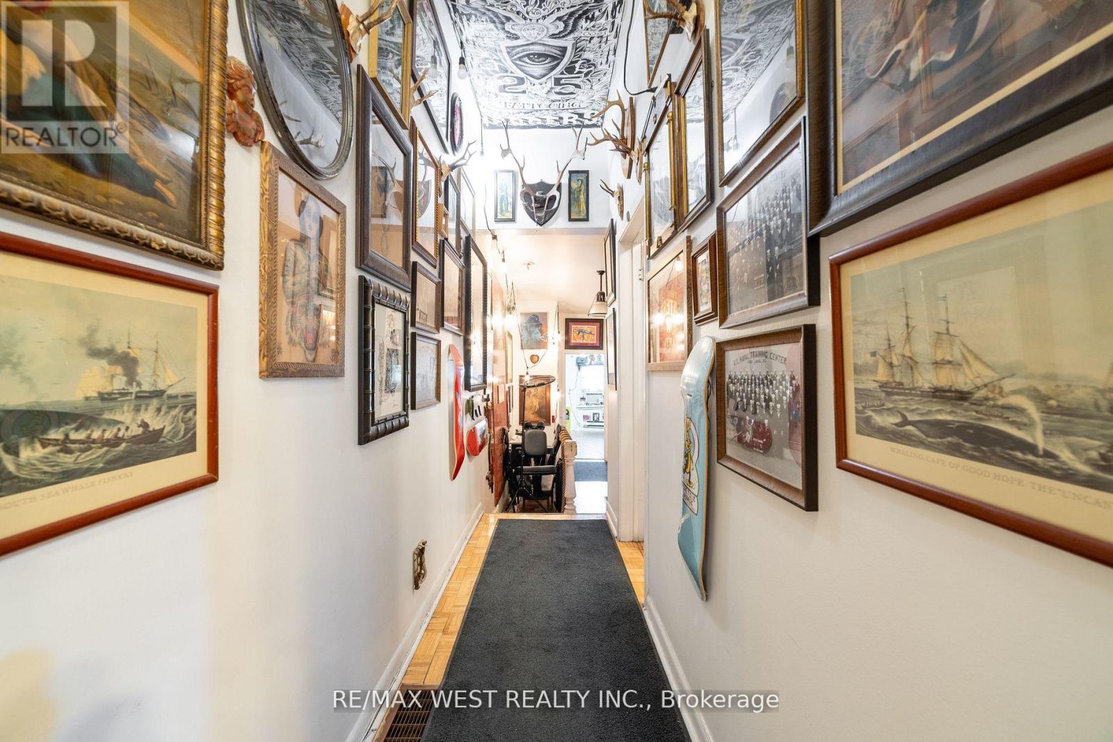 135 Ossington Avenue Property Photo 25