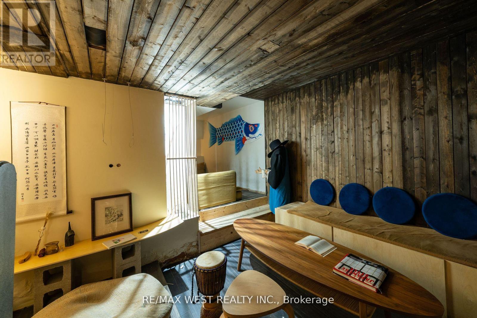 135 Ossington Avenue Property Photo 32