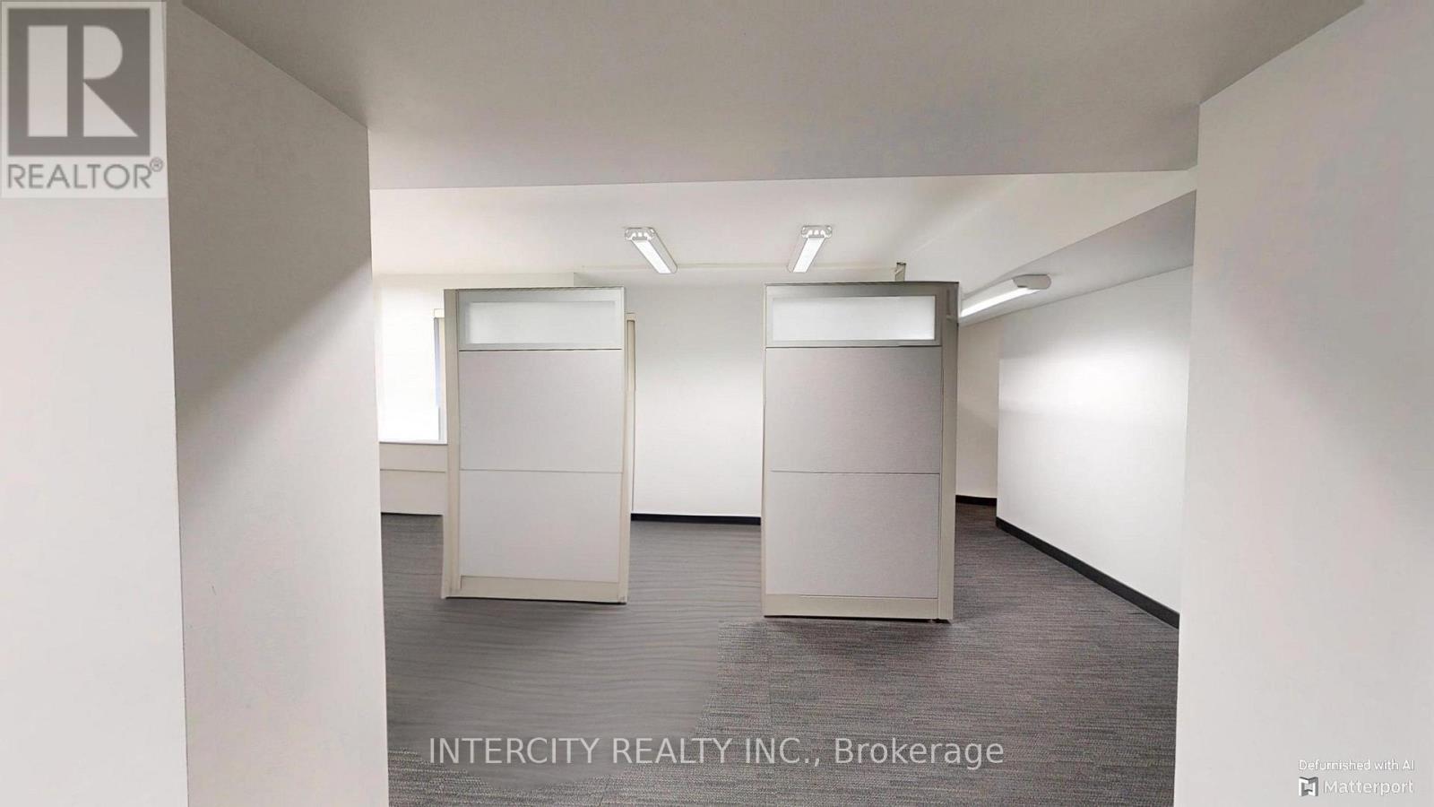 2nd Flr - 627 Bloor Street W Property Photo 13