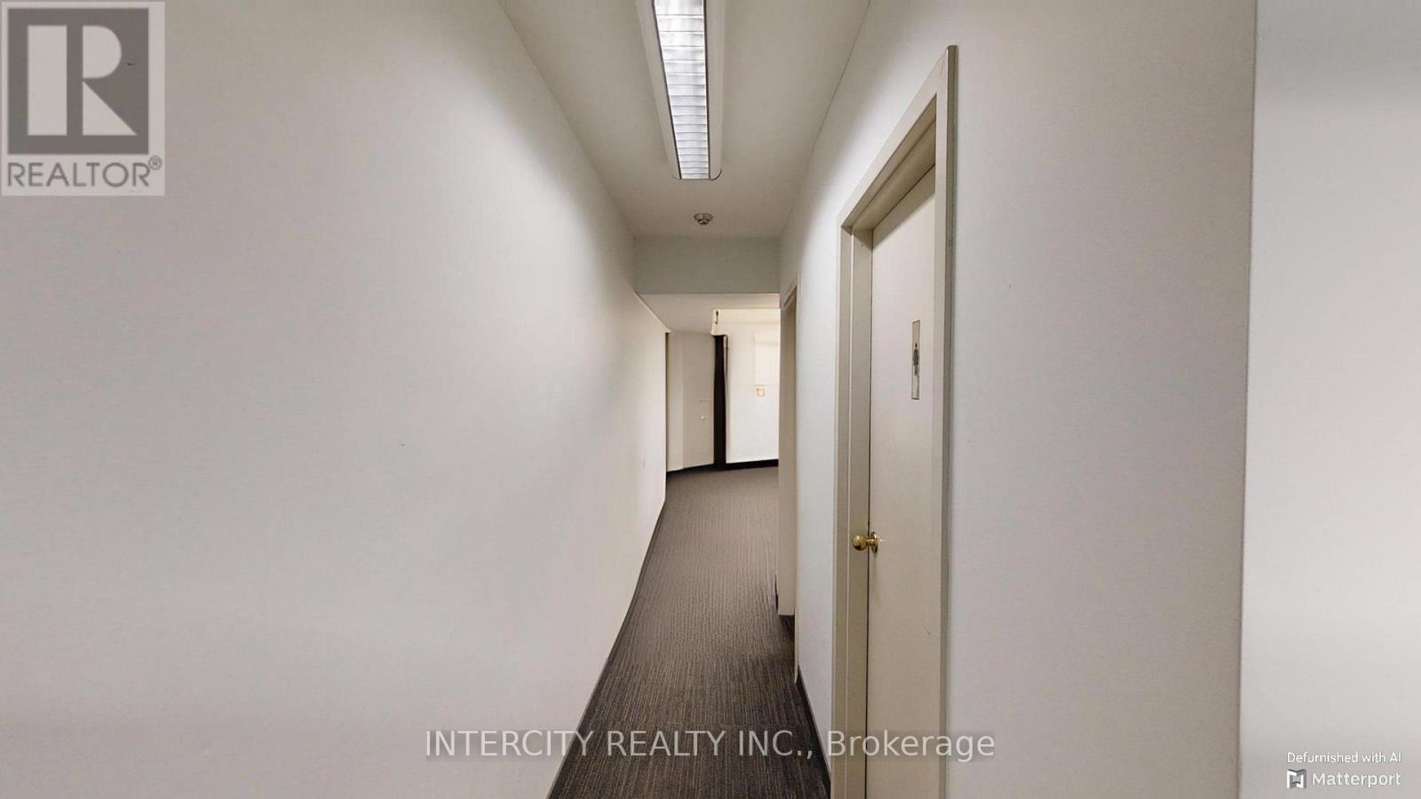 2nd Flr - 627 Bloor Street W Property Photo 14