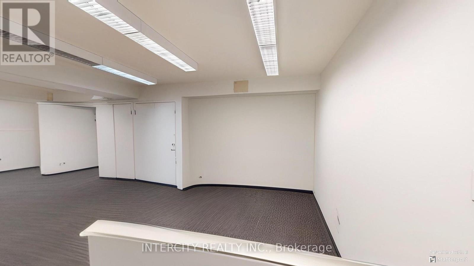 2nd Flr - 627 Bloor Street W Property Photo 15