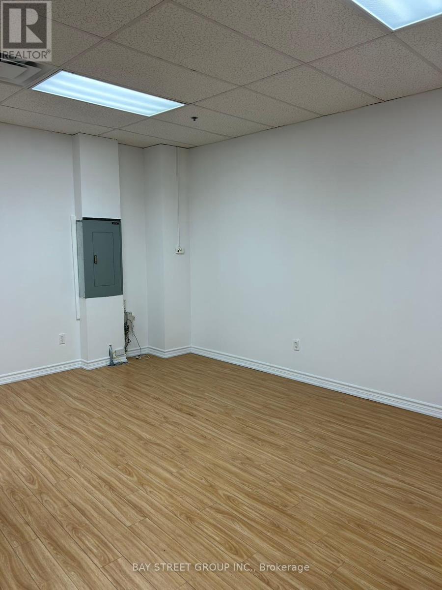 340 - 4750 Yonge Street Property Photo 6