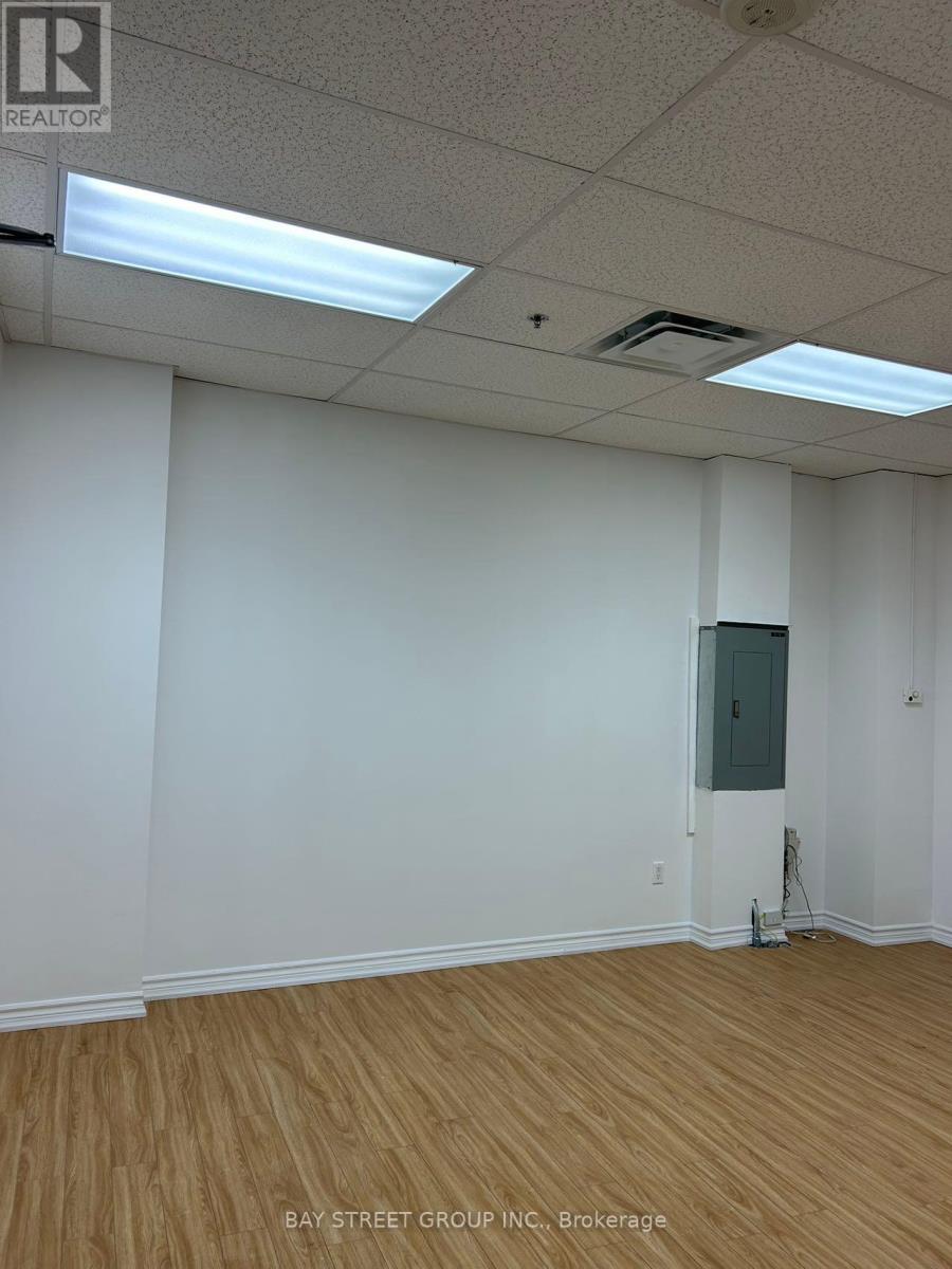 340 - 4750 Yonge Street Property Photo 7