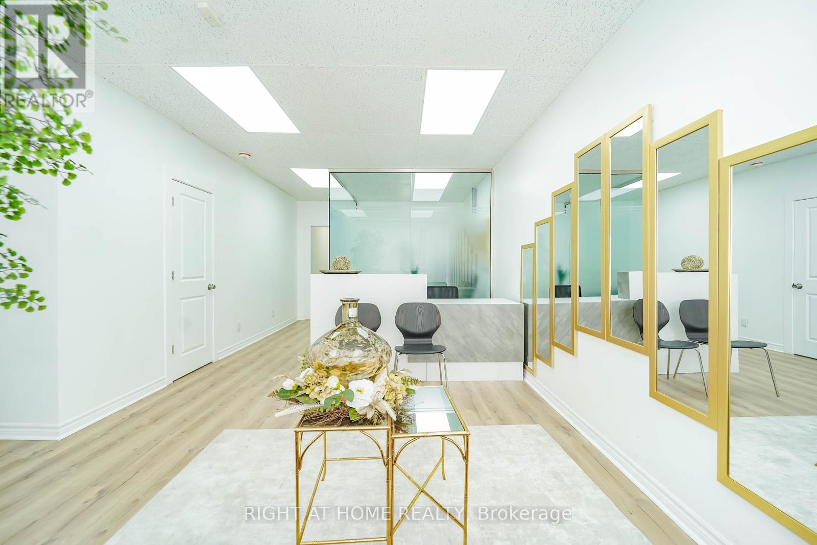 1092 Bathurst Street Property Photo 1