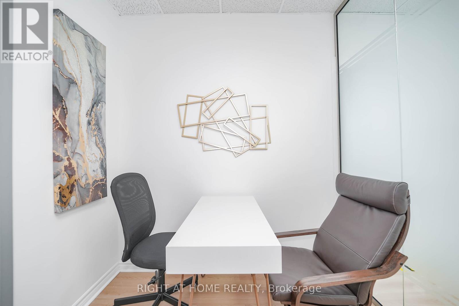 1092 Bathurst Street Property Photo 20