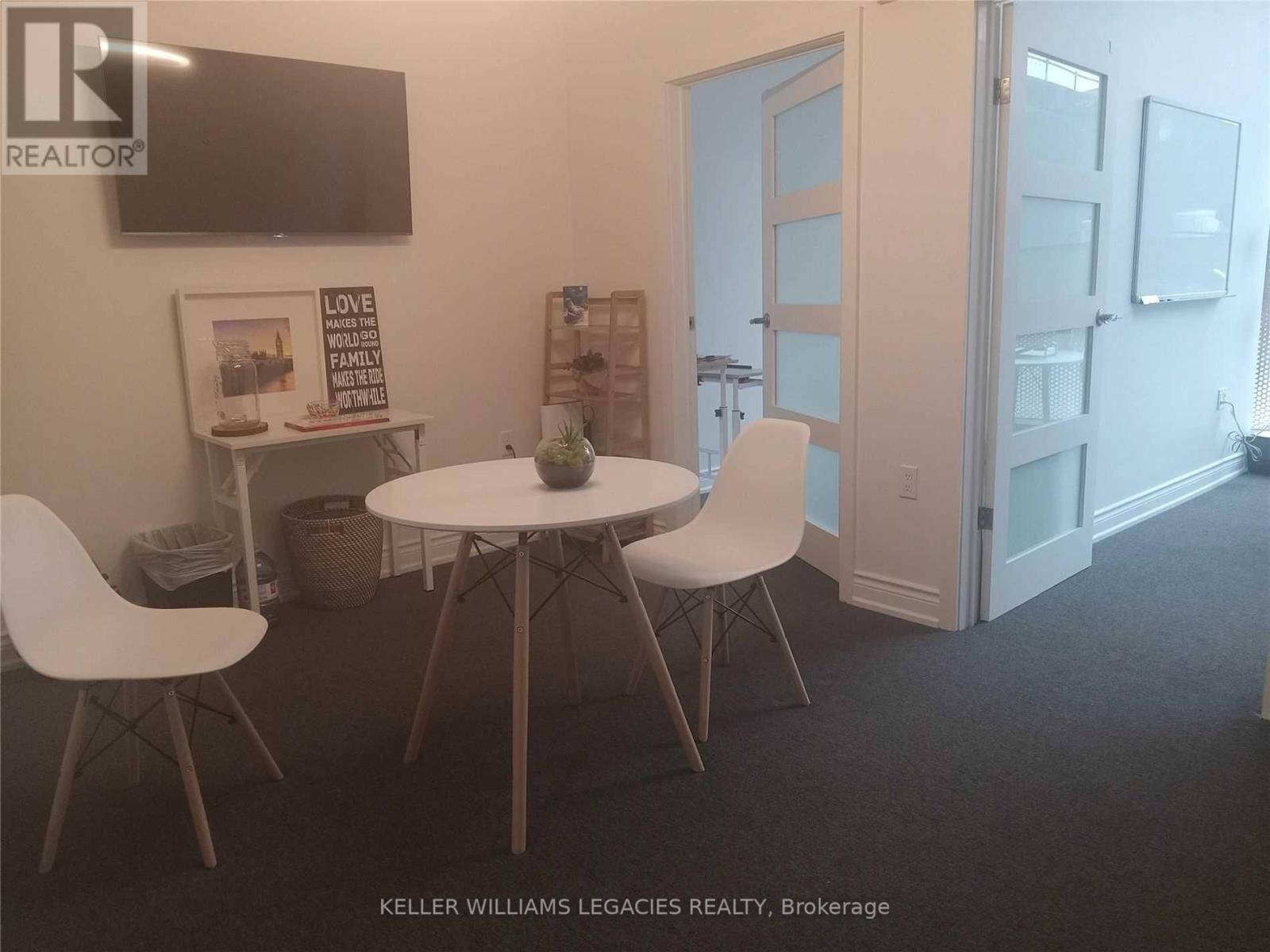 213 - 15 Wellesley Street W Property Photo 3