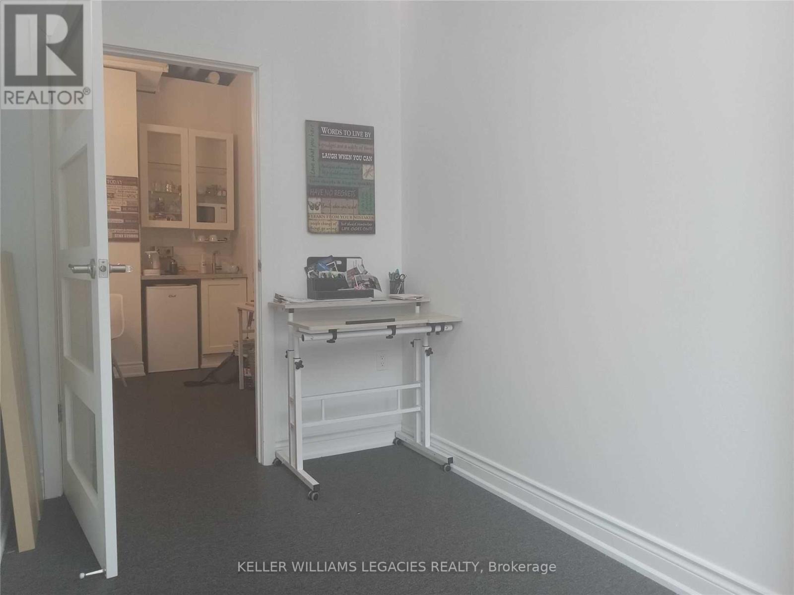 213 - 15 Wellesley Street W Property Photo 5