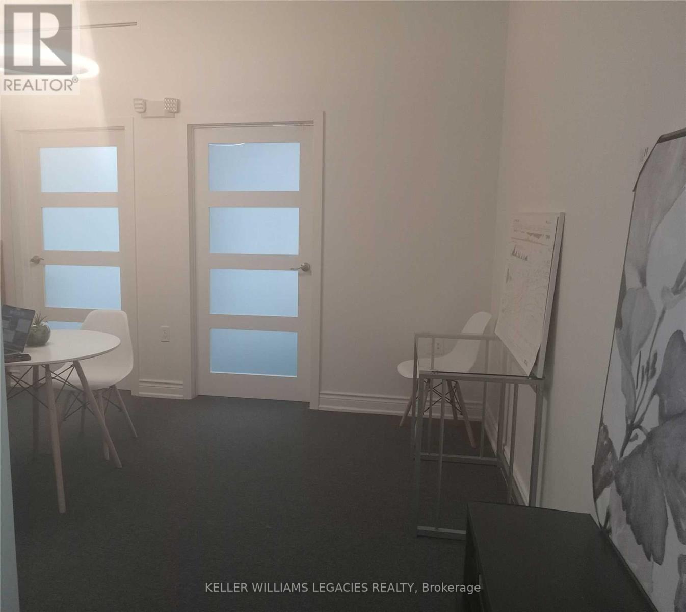 213 - 15 Wellesley Street W Property Photo 10