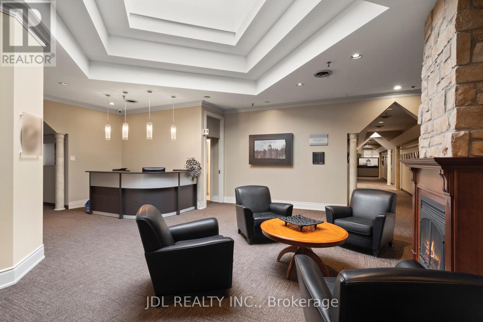#100 - 20 Upjohn Road Property Photo 3