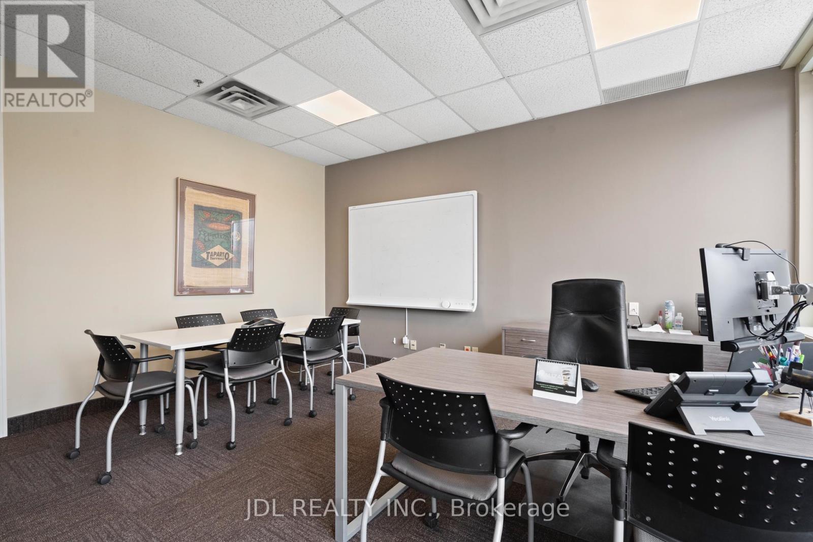 #100 - 20 Upjohn Road Property Photo 12
