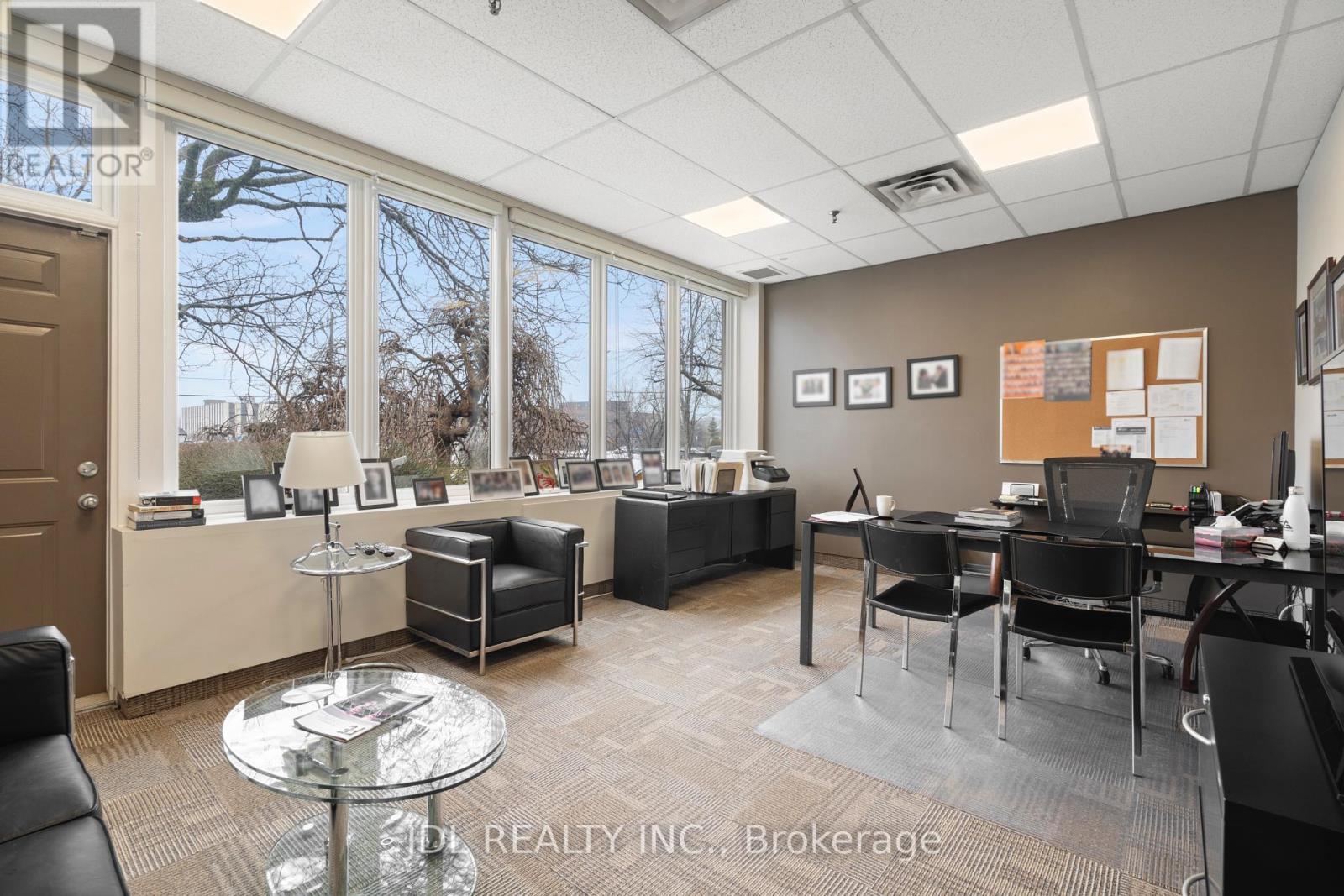 #100 - 20 Upjohn Road Property Photo 14