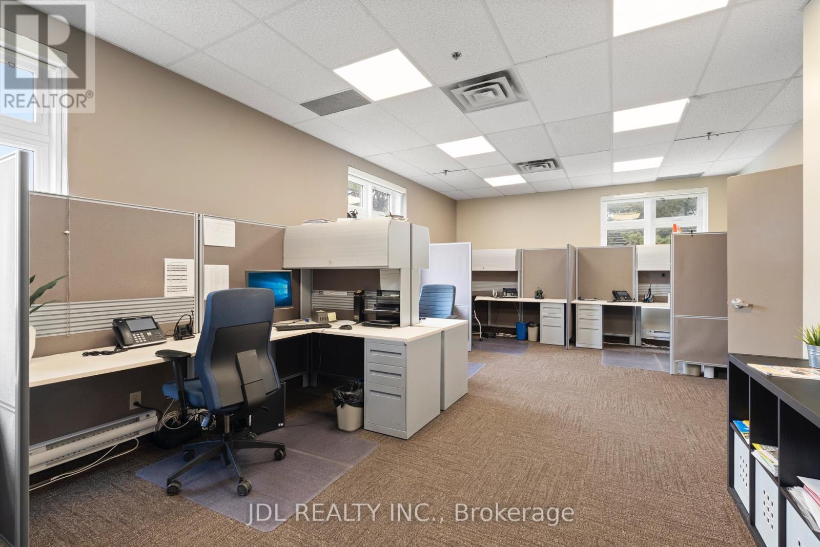 #100 - 20 Upjohn Road Property Photo 16