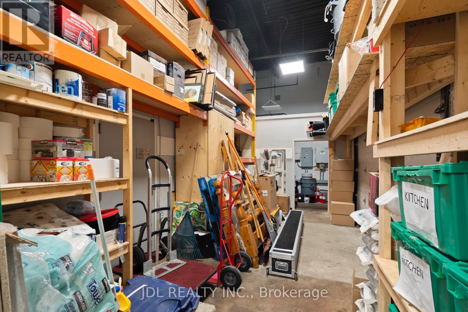 #100 - 20 Upjohn Road Property Photo 17