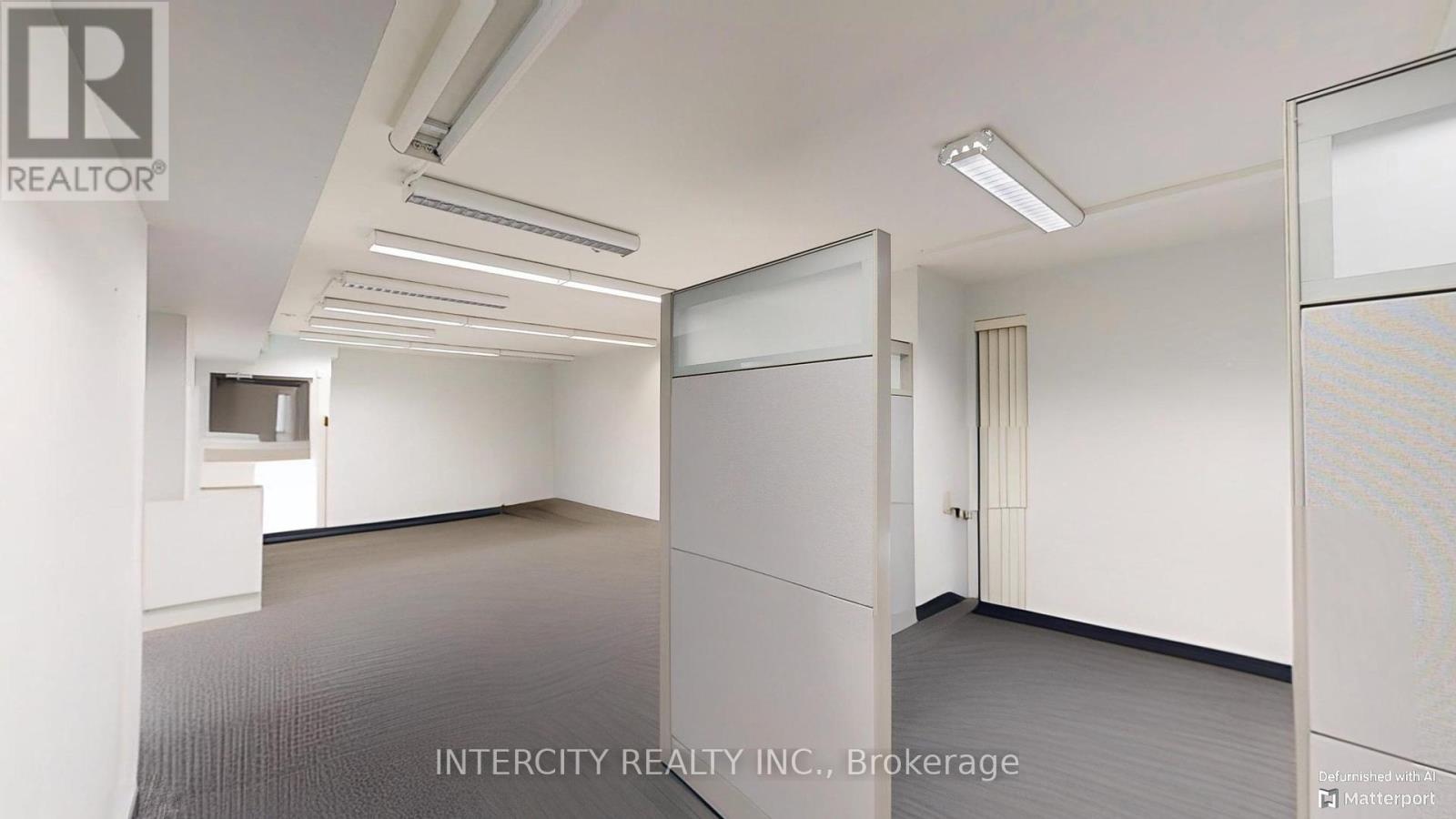 2nd Flr - 627 Bloor Street W Property Photo 7