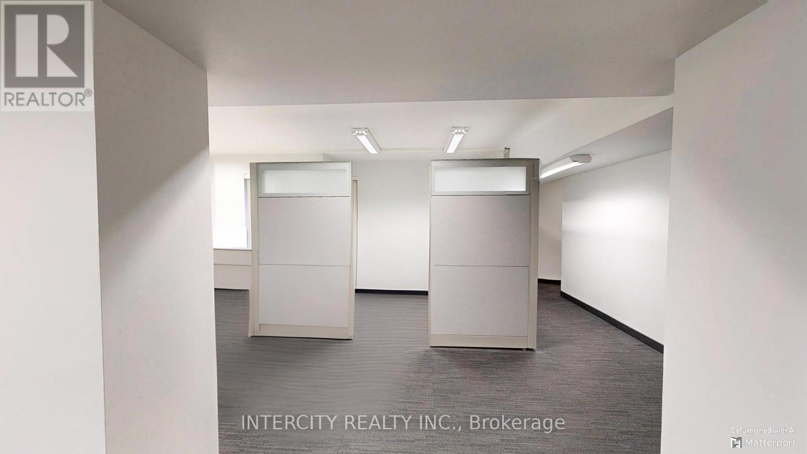 2nd Flr - 627 Bloor Street W Property Photo 13