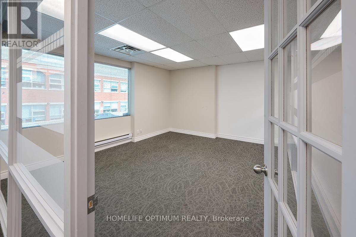 203 - 170 Sheppard Avenue E Property Photo 3