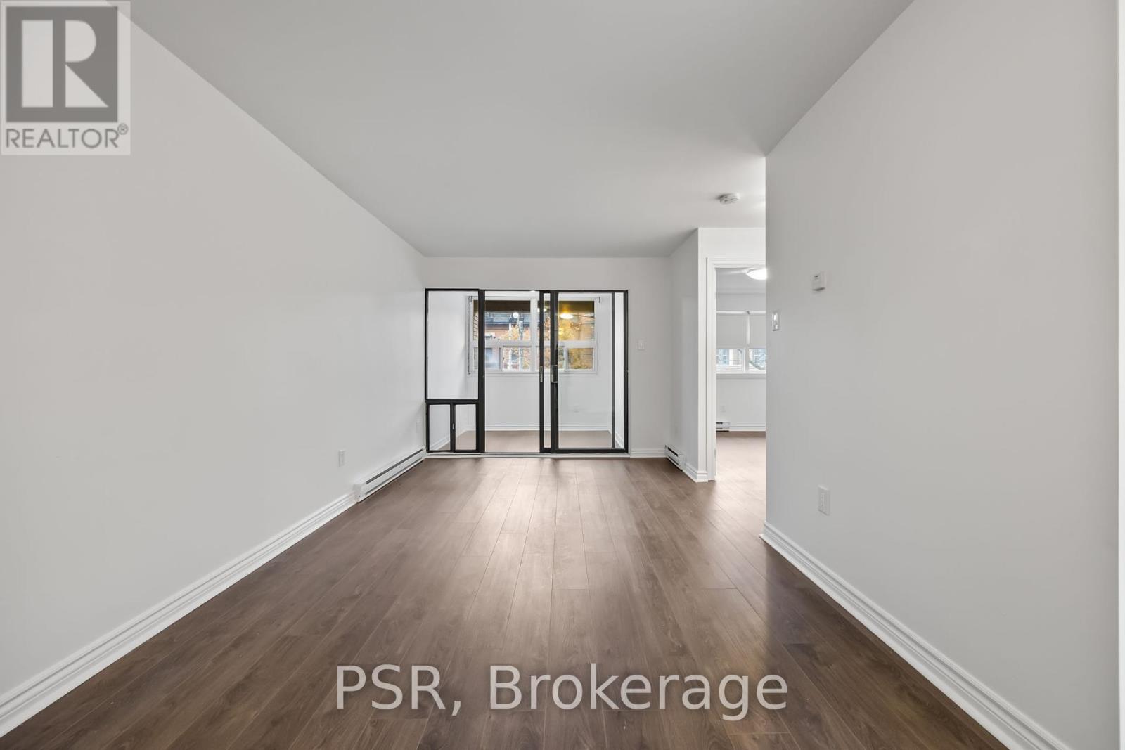 10 - 353 Queen Street W Property Photo 1