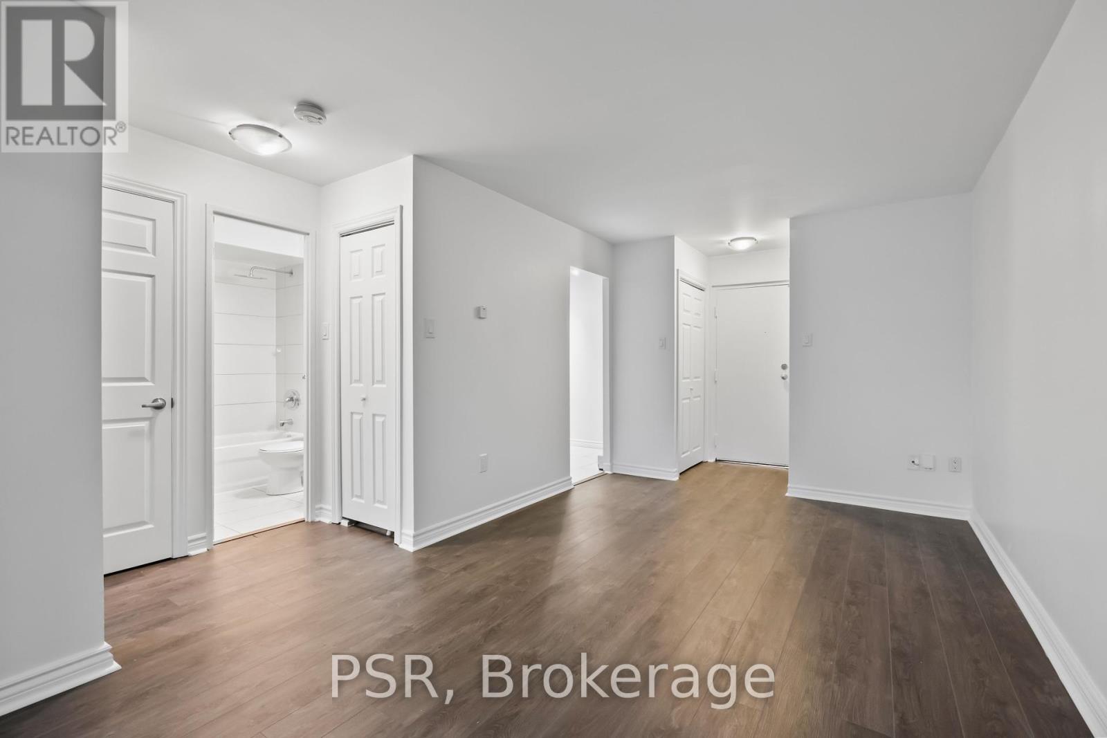 10 - 353 Queen Street W Property Photo 9