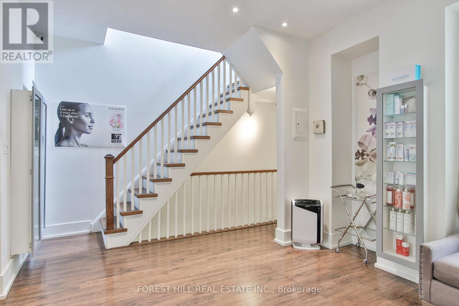 Rm 2 - 76 Scollard Street Property Photo 7