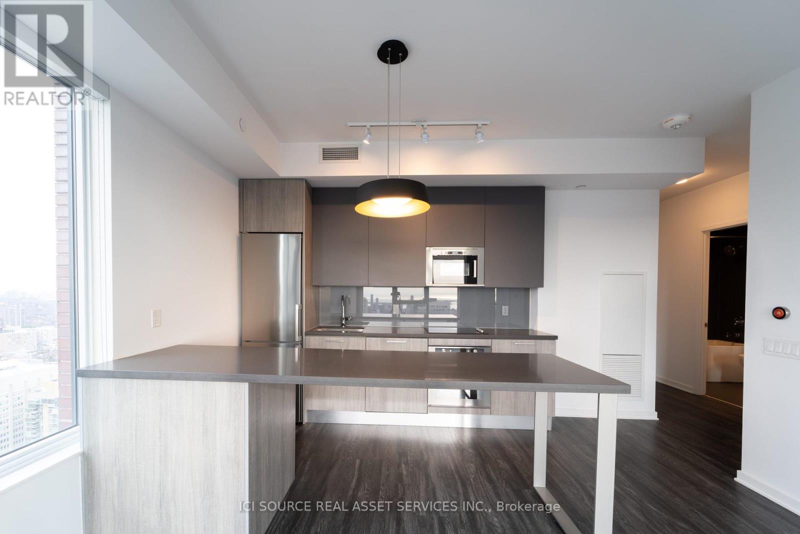 4003 - 25 Selby Street Property Photo 4