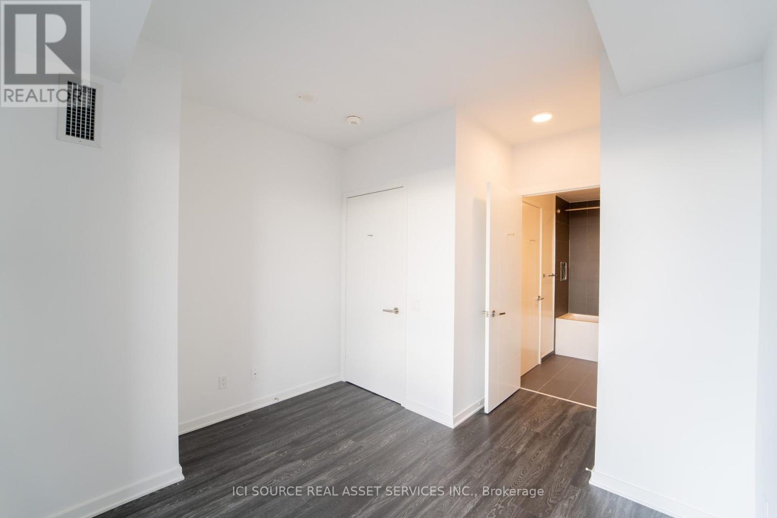 4003 - 25 Selby Street Property Photo 9
