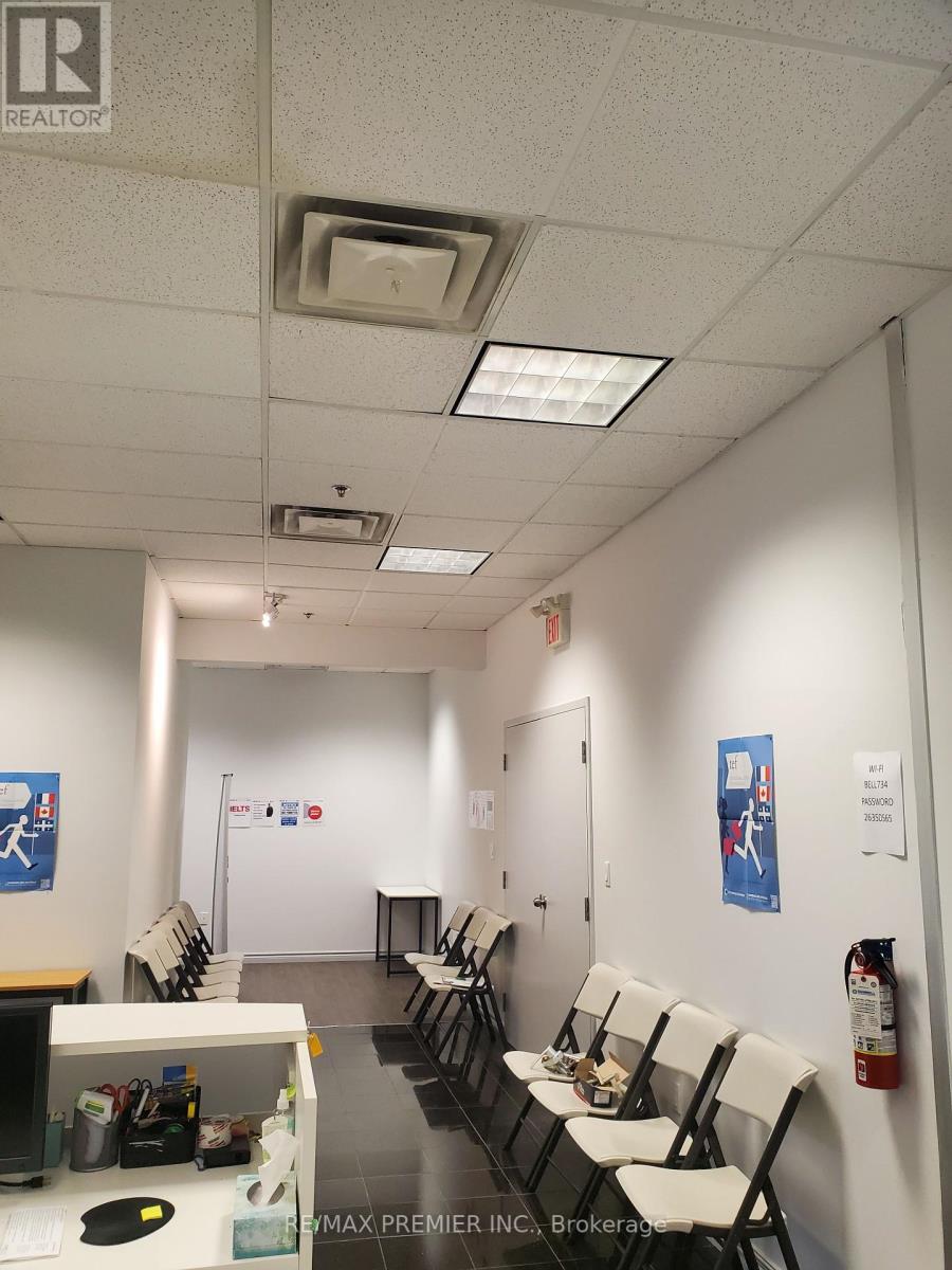 203 - 5231 Yonge Street Property Photo 6