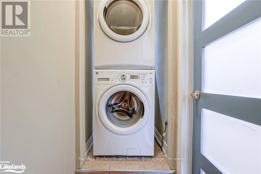 214 Gerrard Street E Property Photo 8