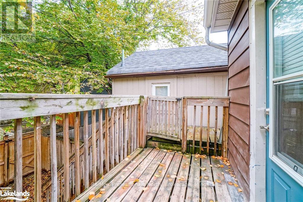 214 Gerrard Street E Property Photo 17