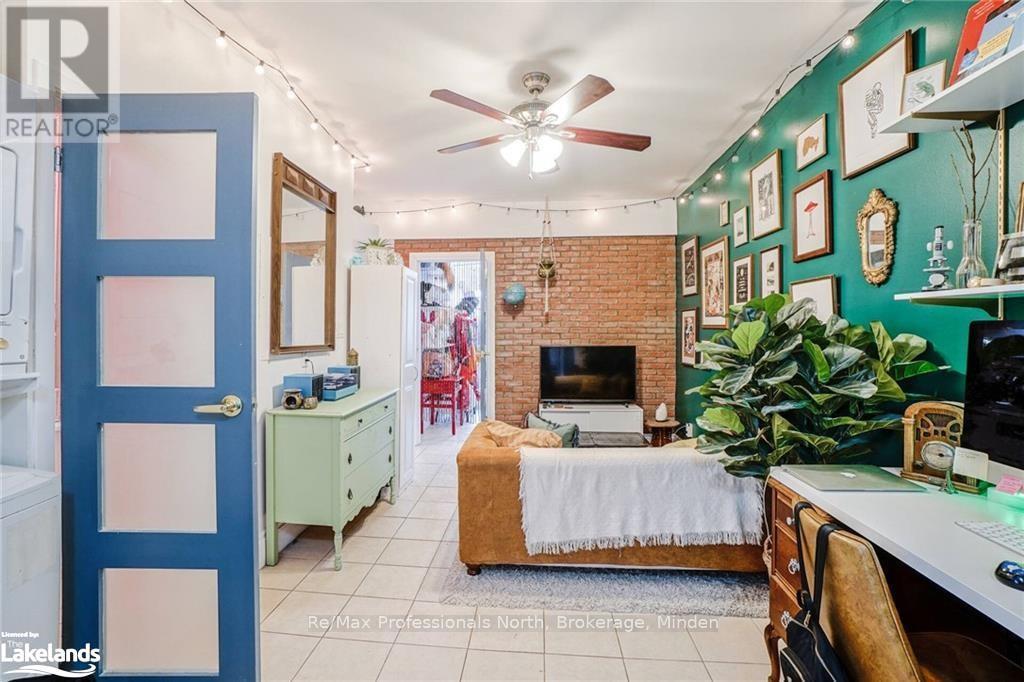214 Gerrard Street E Property Photo 19