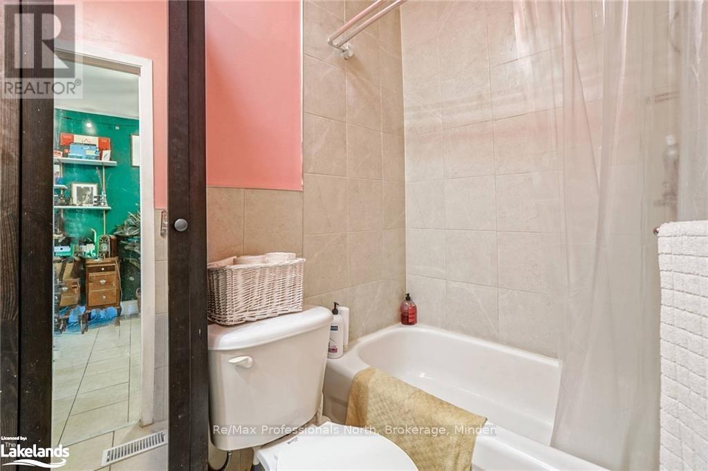 214 Gerrard Street E Property Photo 20