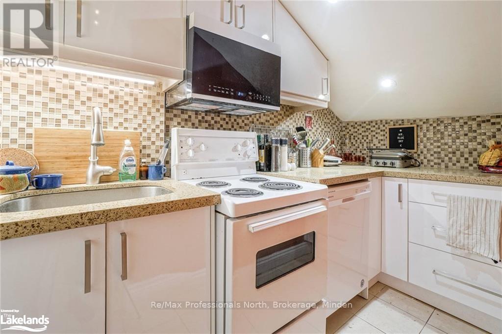214 Gerrard Street E Property Photo 23