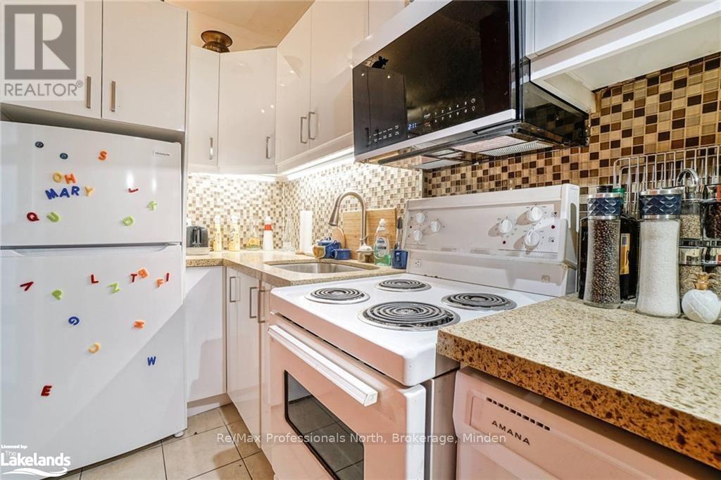 214 Gerrard Street E Property Photo 24