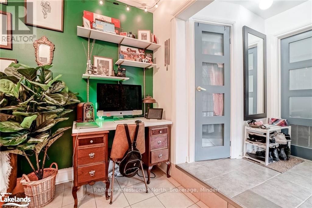 214 Gerrard Street E Property Photo 25
