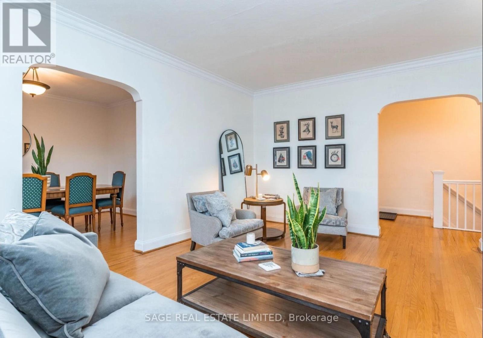 C - 1671 Bathurst Street Property Photo 6