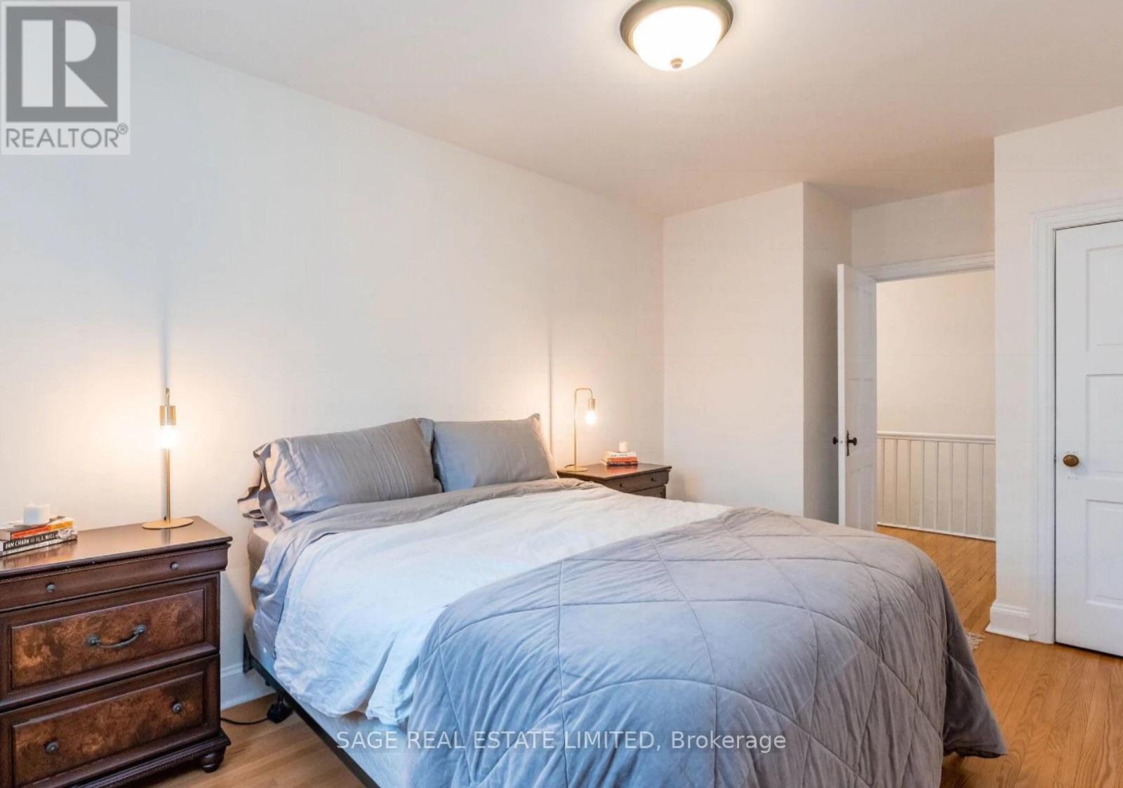 C - 1671 Bathurst Street Property Photo 14