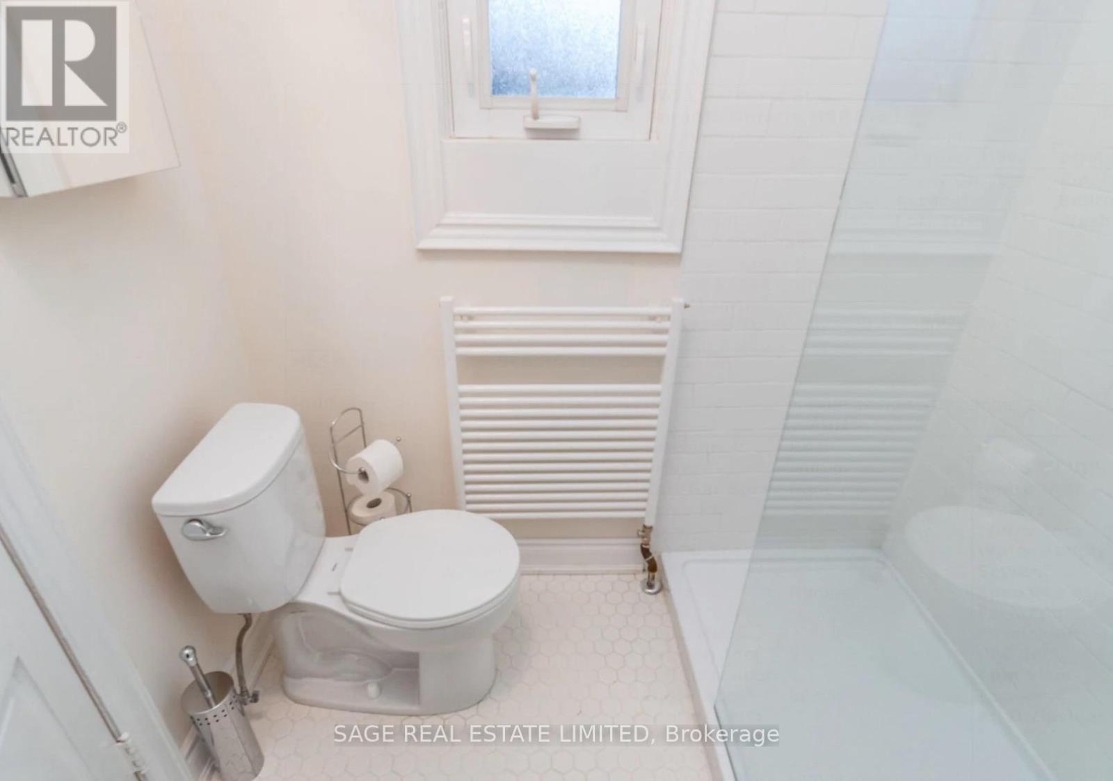 C - 1671 Bathurst Street Property Photo 16