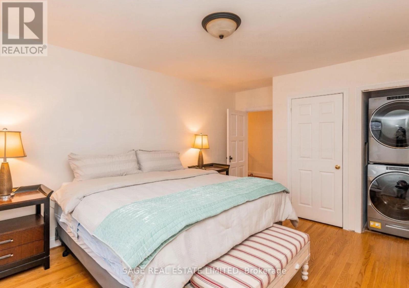 C - 1671 Bathurst Street Property Photo 17