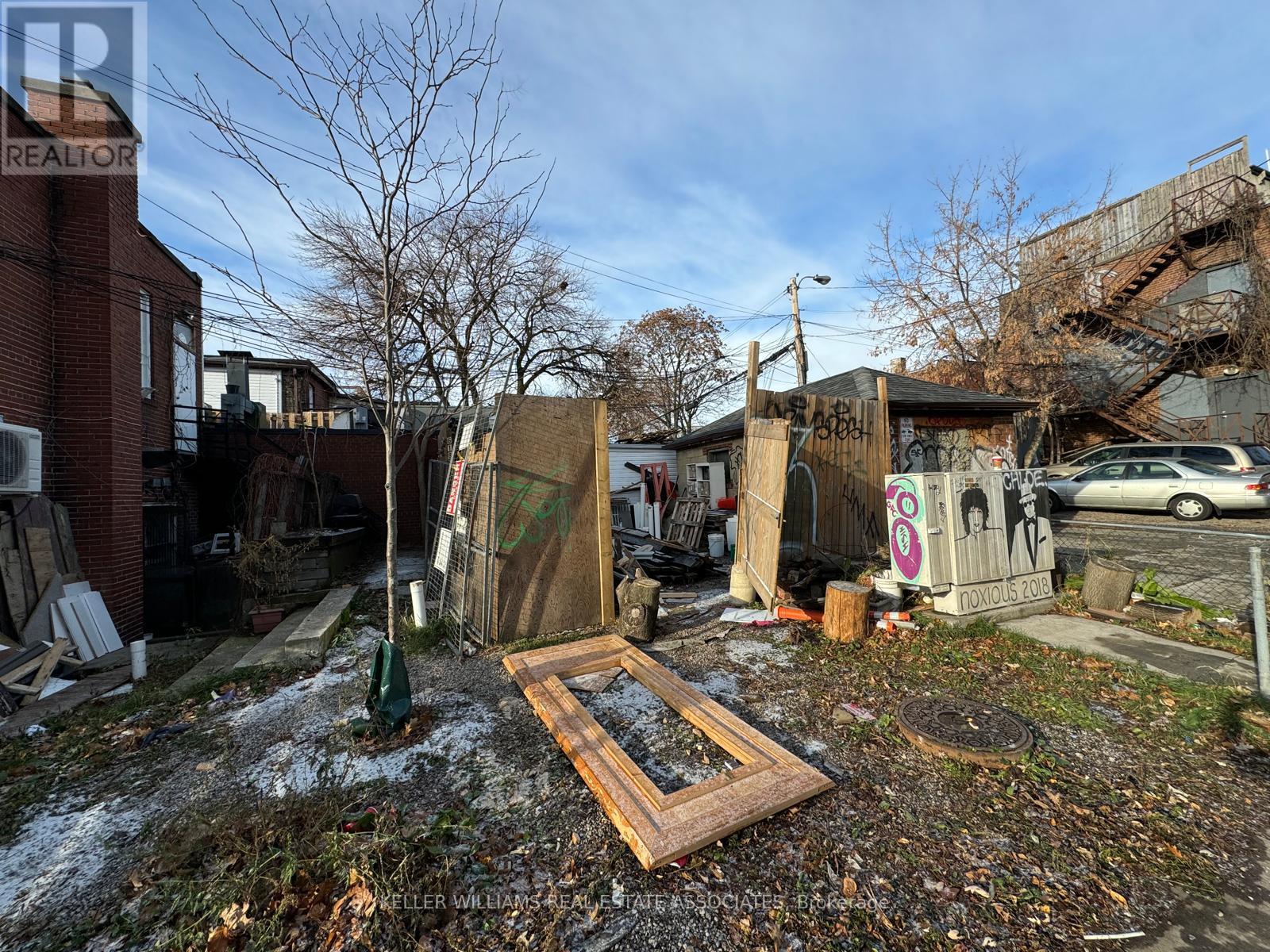 (rear) - 6 Markham Street Property Photo 10
